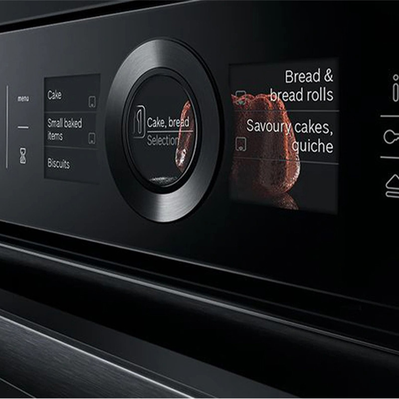 Nahaufnahme eines Displays eines Bosch Backofens mit einer Auswahl an vorgefertigten Kochstufen für verschiedene Gerichte.